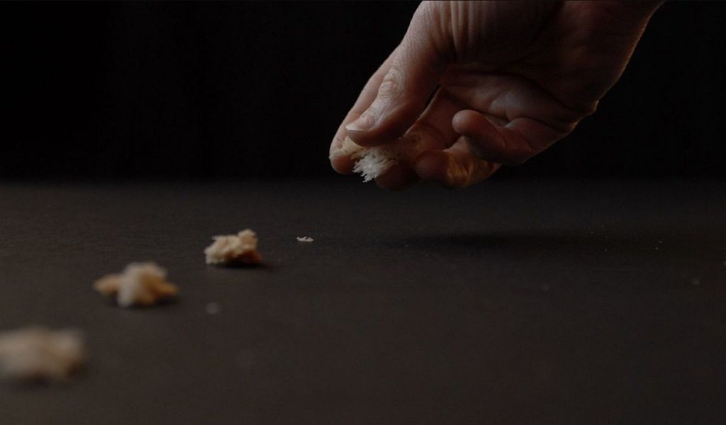 Три способа токсичного манипулирования в начале отношений. Часть первая: метод "хлебных крошек".