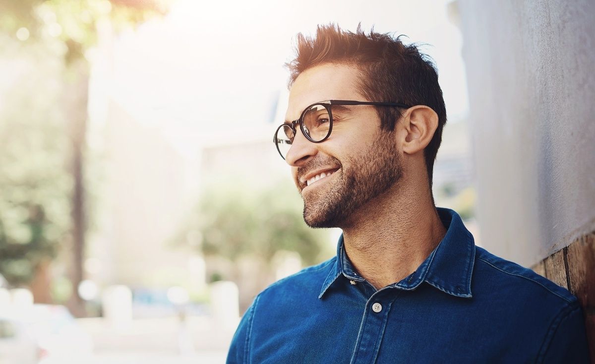 Признаки инфантильного мужчины: как не ошибиться в выборе партнёра