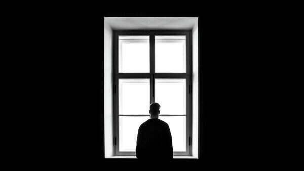 Одиночество в городе: Как преодолеть социальное отчуждение