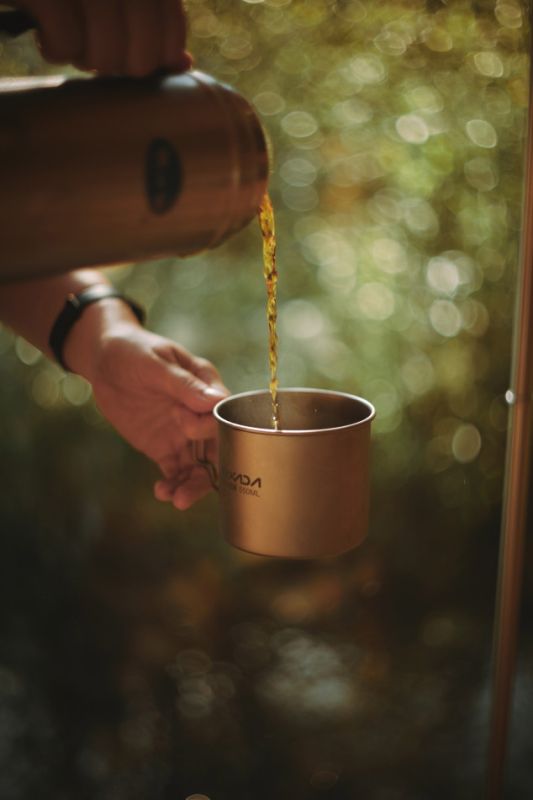 Тепло в каждой чашке: как горячие напитки помогают преодолеть трудности